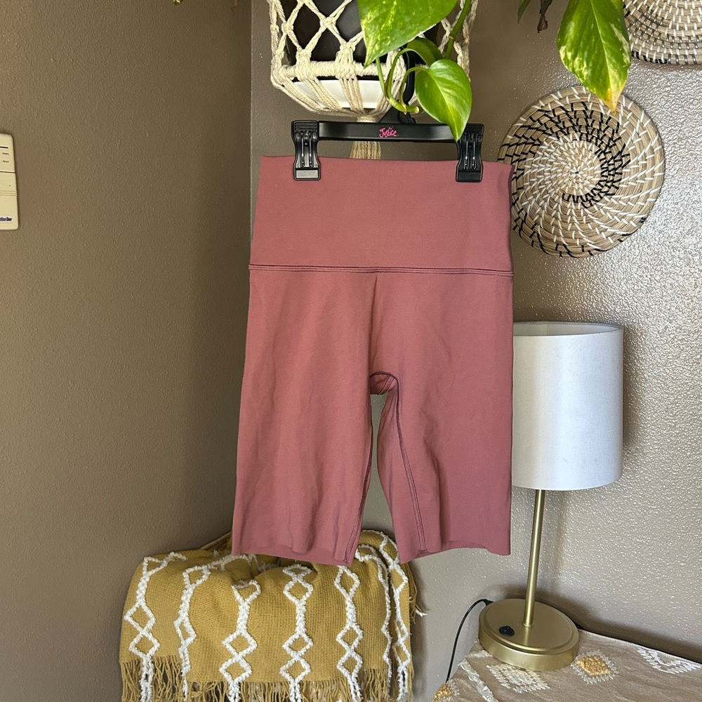 Aerie Goals High-Rise Biker Short